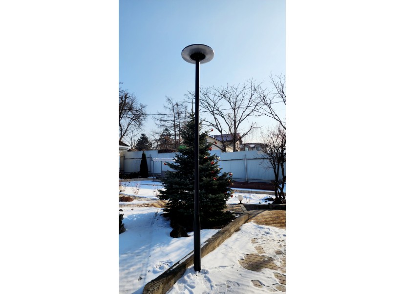 Садово-парковый светильник  UFO на солнечных батареях.